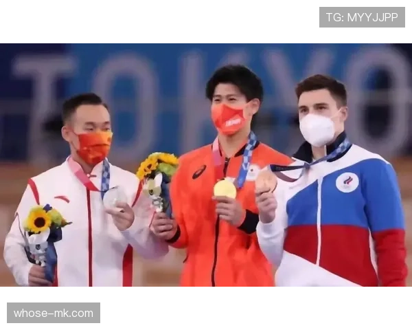 李小鹏这日常，也太不像奥运冠军了，半夜吃火锅还被拍到了？